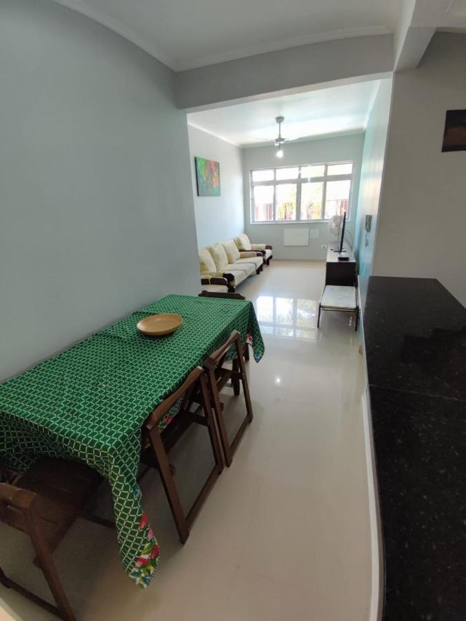 Apto na Enseada-Guarujá, a 150 metros da praia Esterno foto
